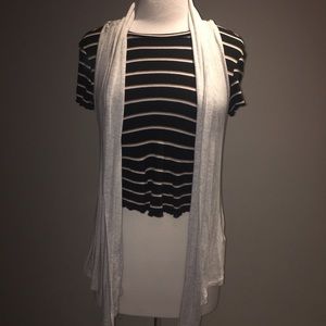 Ardene tshirt and 2 vests size M